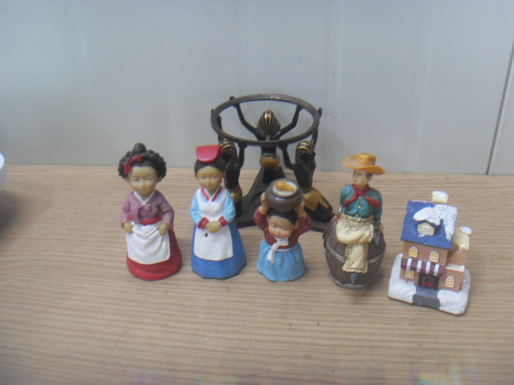세호마트 마블 장식품 포함 6개 중고 흠 장식인형